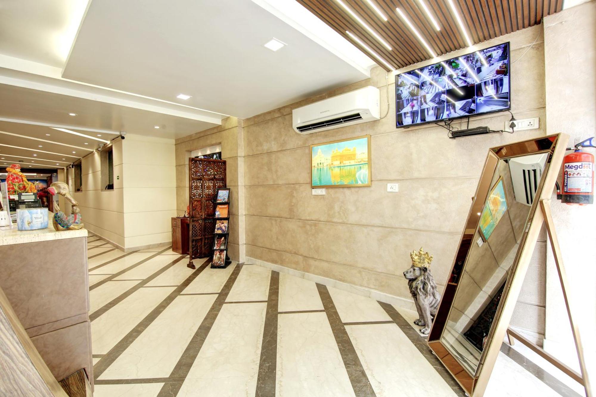 Hotel Neu Villa - Near Connaught Place & New Delhi Railway Station Εξωτερικό φωτογραφία