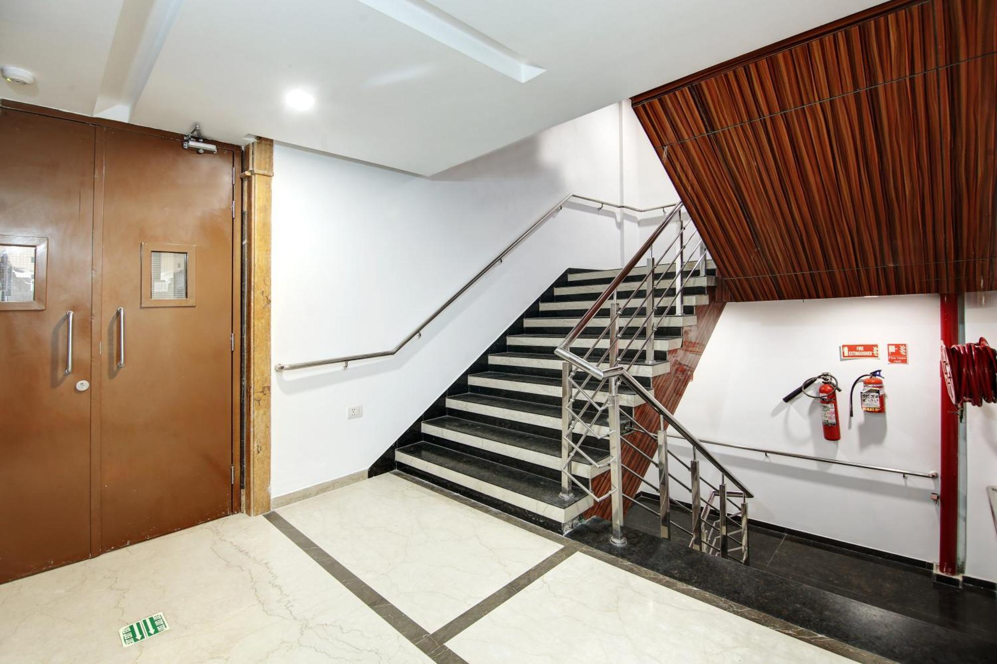 Hotel Neu Villa - Near Connaught Place & New Delhi Railway Station Εξωτερικό φωτογραφία