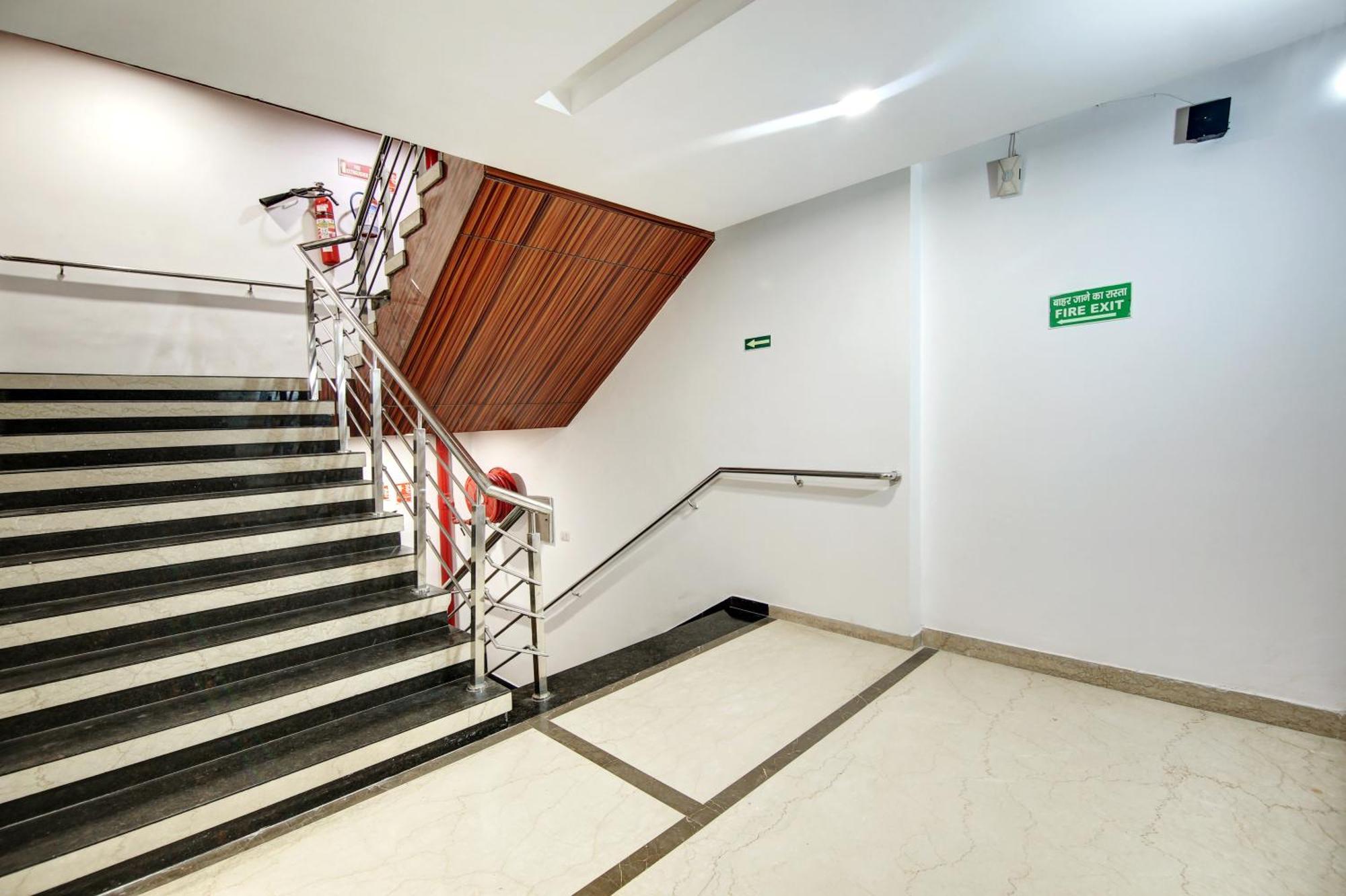 Hotel Neu Villa - Near Connaught Place & New Delhi Railway Station Εξωτερικό φωτογραφία